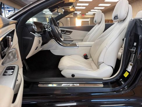 Used 2025 Mercedes-Benz CLE 53 AMG 4MATIC Cabriolet image 17