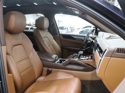 Used 2019 Porsche Cayenne AWD/4WD image 29