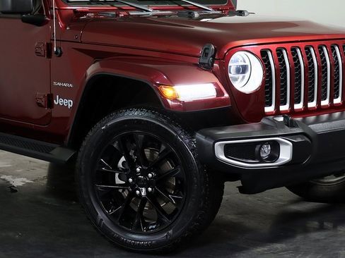 Used 2021 Jeep Wrangler Unlimited Sahara w/ Cold Weather Group image 8
