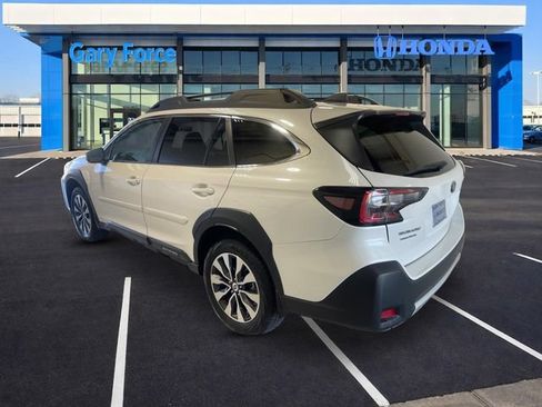 Used 2025 Subaru Outback Limited AWD/4WD image 3