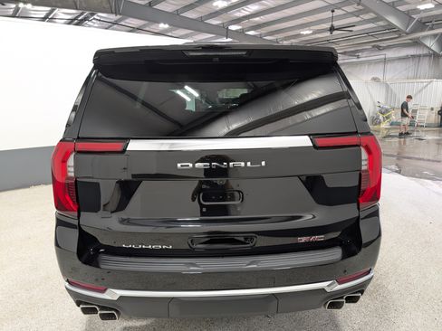 Used 2026 GMC Yukon Denali AWD/4WD image 4