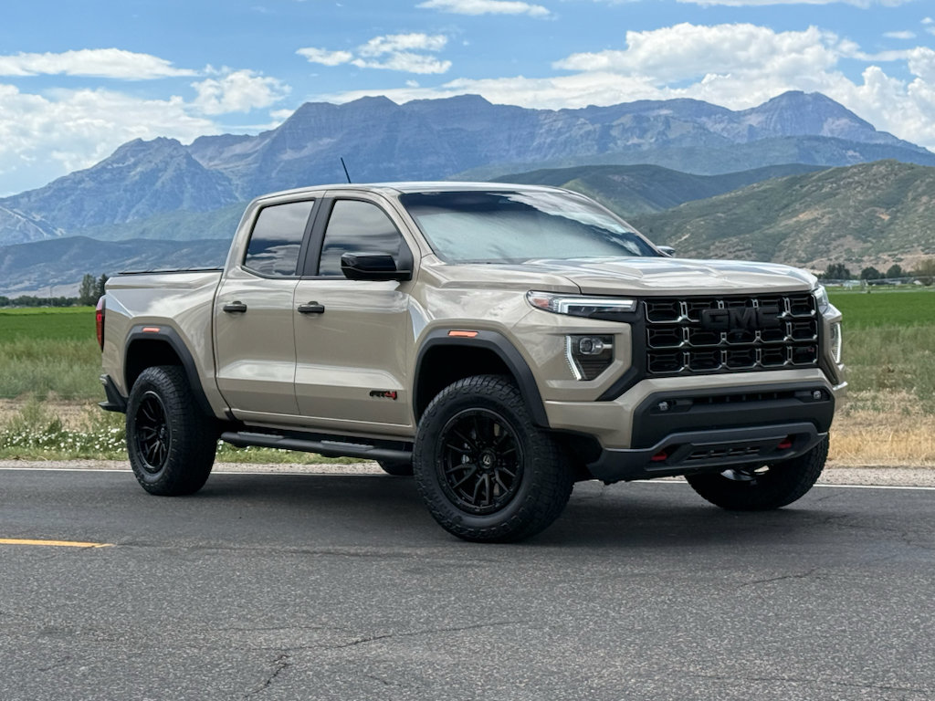Used 2024 GMC Canyon AT4 w/ Technology Package AWD/4WD image 1