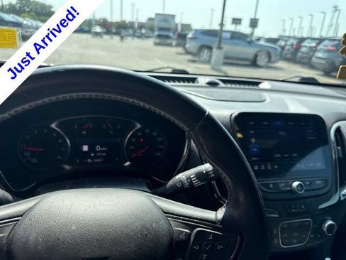Used 2022 Chevrolet Equinox RS w/ RS Leather Package FWD image 10
