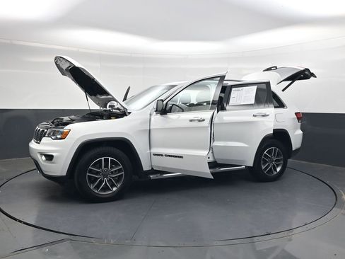 Used 2021 Jeep Grand Cherokee Limited AWD/4WD image 45