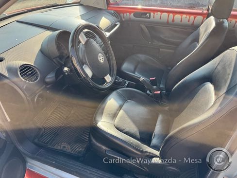 Used 2009 Volkswagen Beetle Coupe FWD image 9