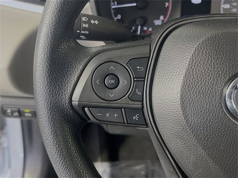 Used 2025 Toyota Corolla LE image 16