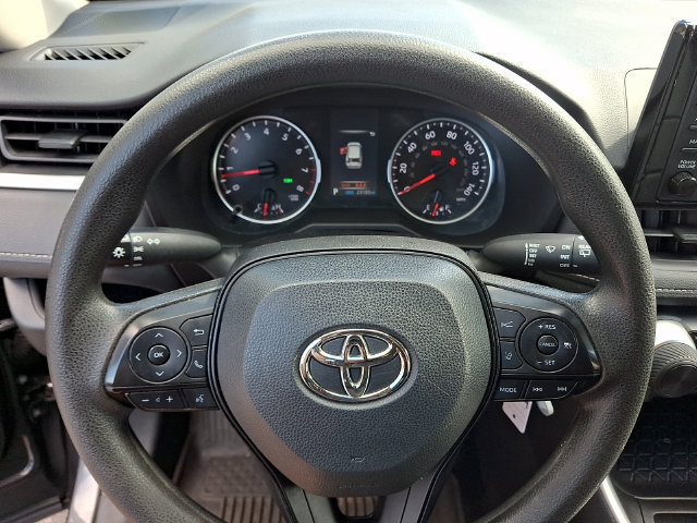 Certified 2022 Toyota RAV4 LE AWD/4WD image 13