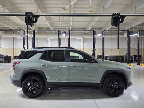 New 2026 Chevrolet Equinox LT w/ Convenience Package II image 8