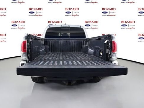 Used 2021 Toyota Tacoma TRD Off-Road AWD/4WD image 29