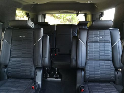 Used 2026 Cadillac Escalade V w/ LPO, ONYX Package AWD/4WD image 23