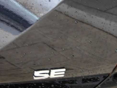 New 2025 Mitsubishi Outlander SE image 9