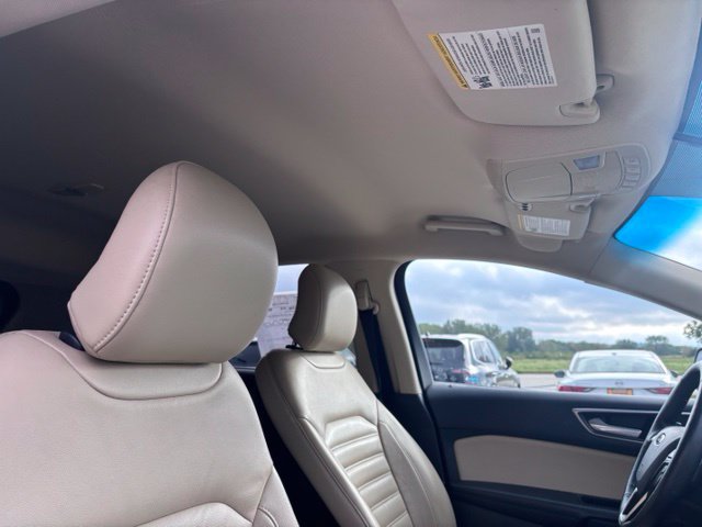 Used 2016 Ford Edge SEL w/ Equipment Group 201A AWD/4WD image 54