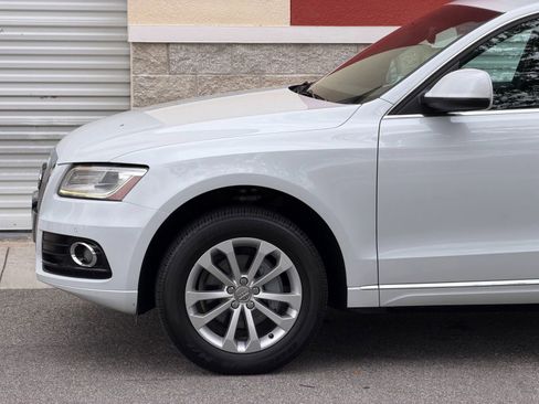 Used 2015 Audi Q5 2.0T Premium Plus w/ Technology Package AWD/4WD image 22