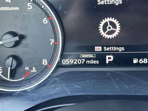 Used 2024 Mitsubishi Outlander SE image 17