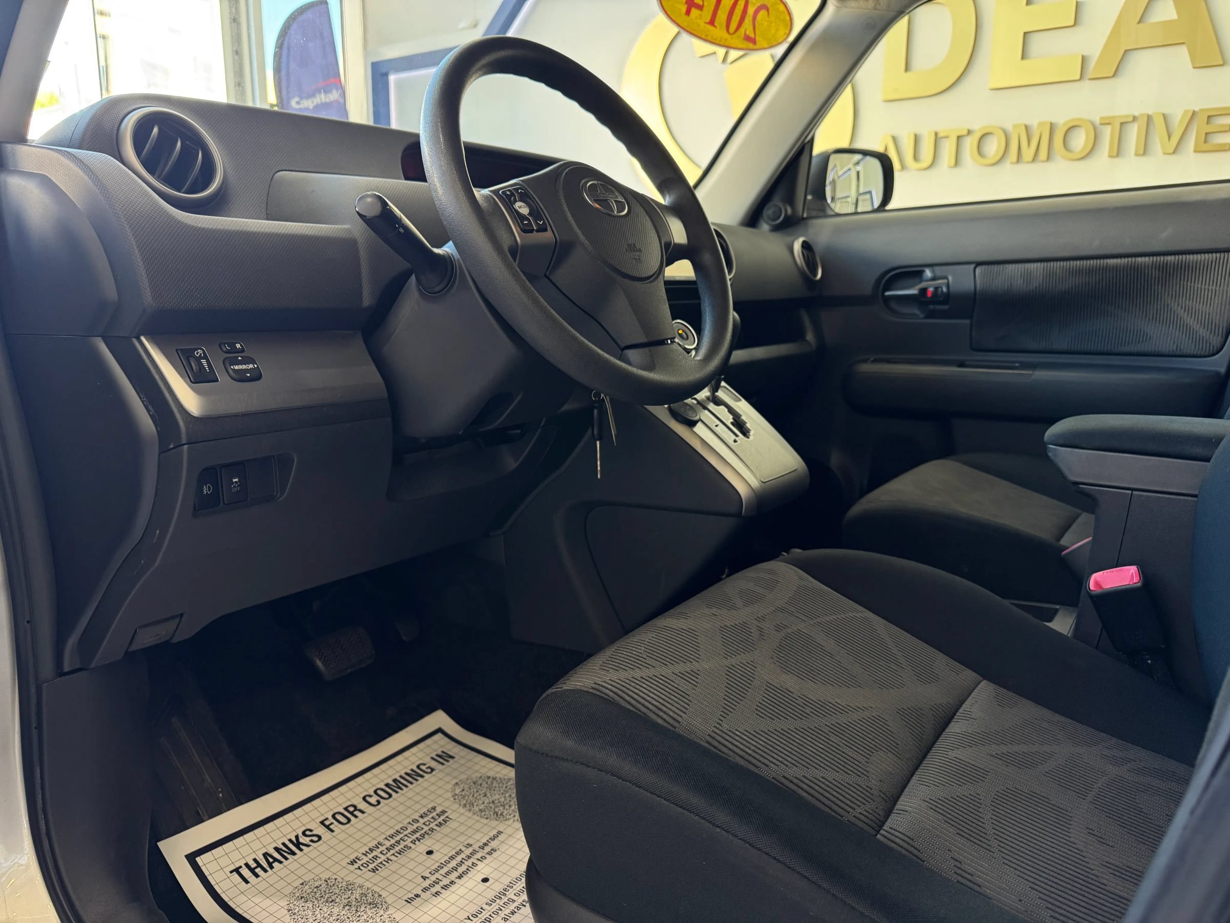 Used 2014 Scion xB FWD image 13