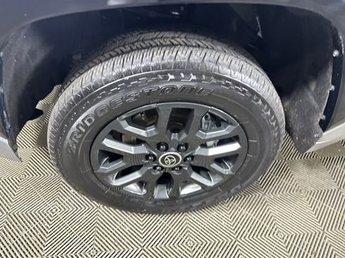 Used 2024 Toyota Tundra Platinum image 10