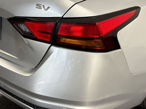 Used 2024 Nissan Altima 2.5 SV image 34