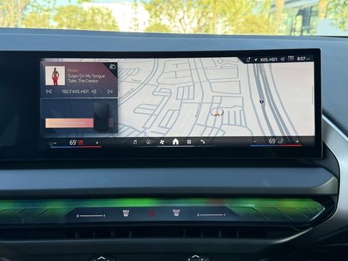 Used 2025 BMW X3 xDrive30i w/ Premium Package image 29