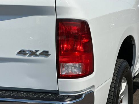 Used 2019 RAM 1500 Classic SLT w/ Luxury Group AWD/4WD image 24