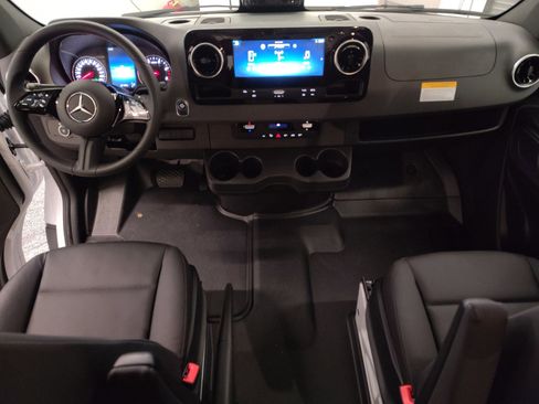 New 2026 Mercedes-Benz Sprinter 2500 image 13