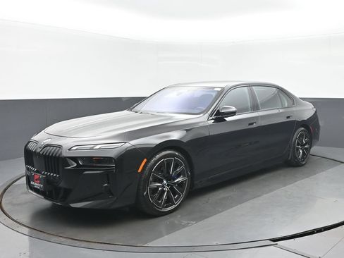 Used 2023 BMW i7 xDrive60 AWD/4WD image 7