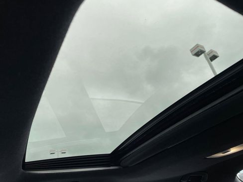 Certified 2025 Toyota Corolla SE image 29