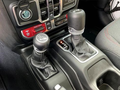 Used 2024 Jeep Wrangler Unlimited Rubicon image 26