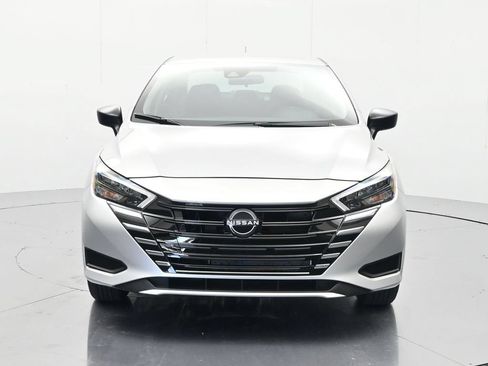 Used 2025 Nissan Versa S FWD image 2