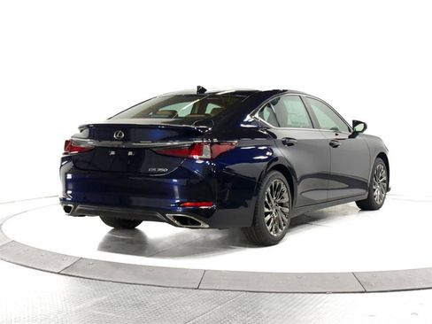 New 2025 Lexus ES 350 Ultra Luxury image 12