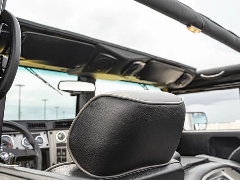 Used 2006 HUMMER H1 4-Door Open Top image 9