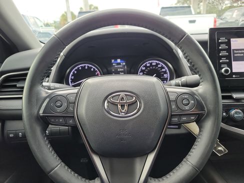 Used 2022 Toyota Camry SE image 23
