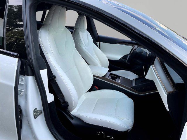 Used 2023 Tesla Model S AWD/4WD image 28