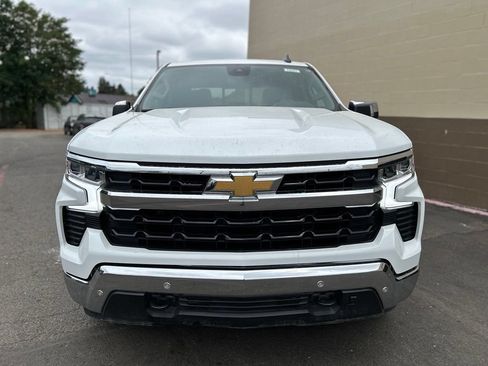 Used 2024 Chevrolet Silverado 1500 LT AWD/4WD image 10