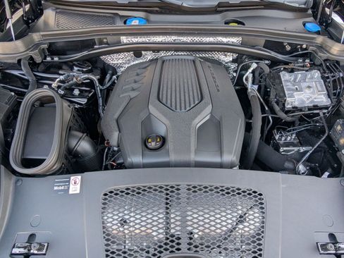 New 2026 Porsche Macan image 28