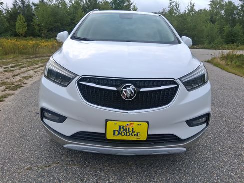 Used 2017 Buick Encore Essence w/ Experience Buick Package AWD/4WD image 2