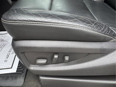 Used 2015 GMC Sierra 2500 SLT w/ Snow Plow Prep Package image 19