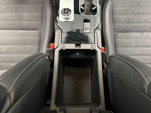 Used 2025 Mitsubishi Outlander SE AWD/4WD image 44