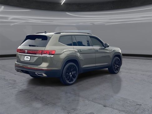 New 2026 Volkswagen Atlas SE image 5