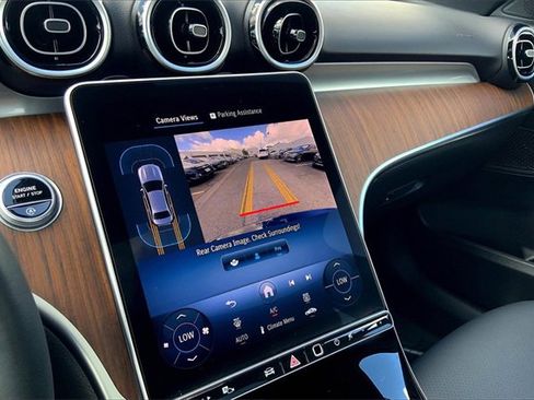 Used 2025 Mercedes-Benz C 300 4MATIC Sedan image 23