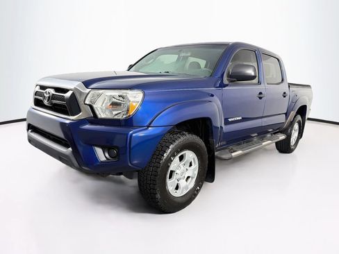 Used 2015 Toyota Tacoma PreRunner w/ SR5 Package RWD image 3