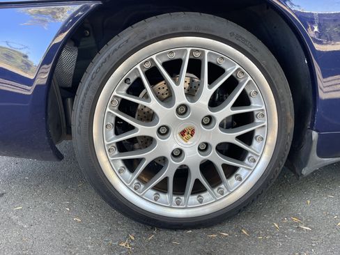 Used 2002 Porsche 911 Carrera RWD image 12