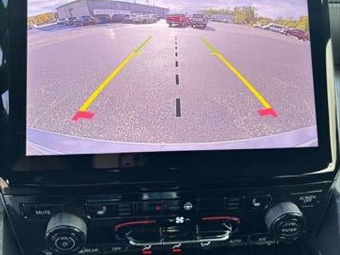 New 2025 Jeep Grand Cherokee Limited w/ Black Appearance Package image 42