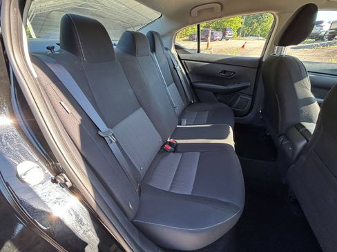 Used 2025 Nissan Sentra SV FWD image 35