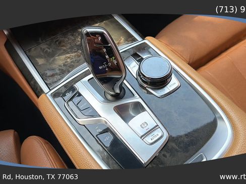 Used 2017 BMW 740i RWD image 57