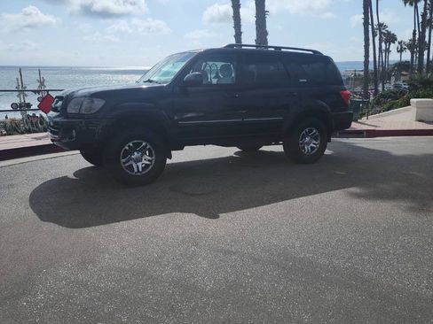 Used 2007 Toyota Sequoia SR5 RWD image 1