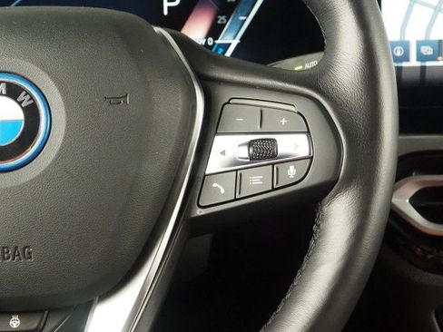 Used 2023 BMW i4 eDrive40 RWD image 24