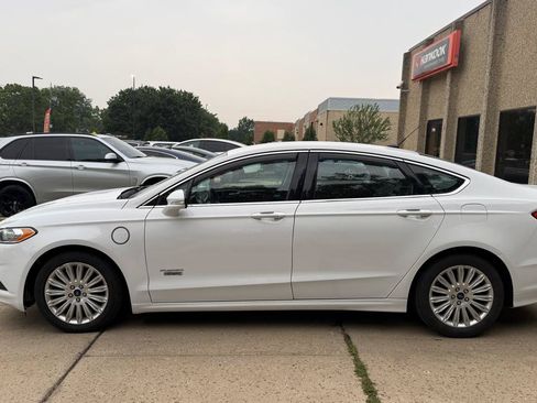 Used 2016 Ford Fusion Energi SE FWD image 4