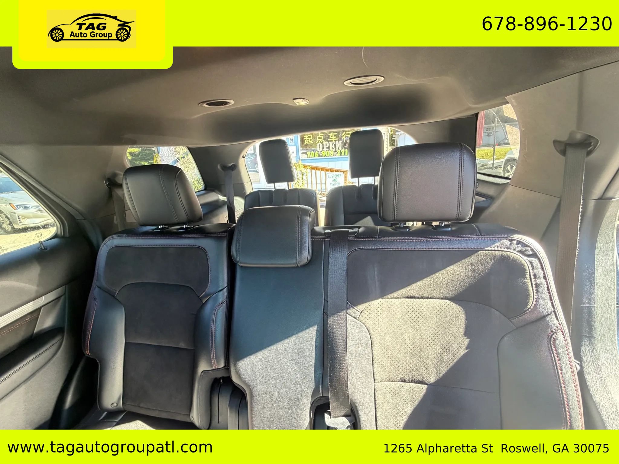 Used 2019 Ford Explorer XLT w/ Equipment Group 202A AWD/4WD image 10