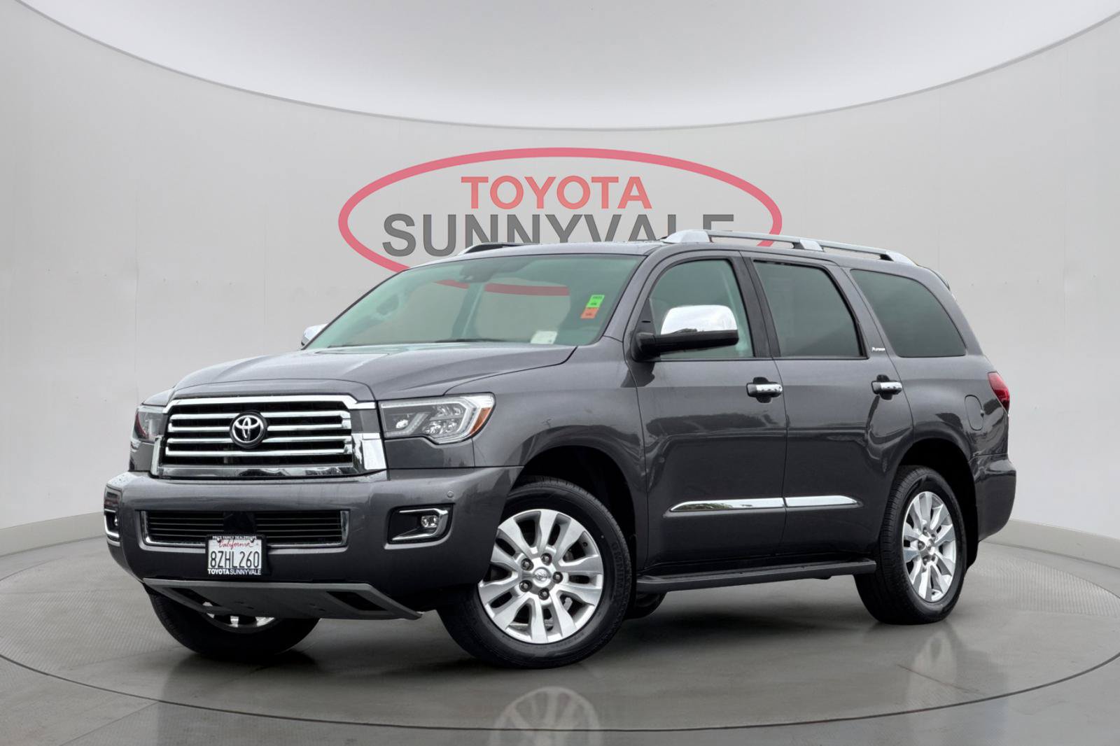 Used 2022 Toyota Sequoia Platinum AWD/4WD image 2