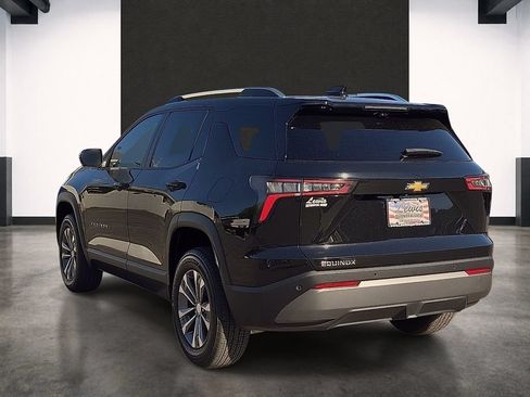 Used 2025 Chevrolet Equinox LT w/ Convenience Package II FWD image 3